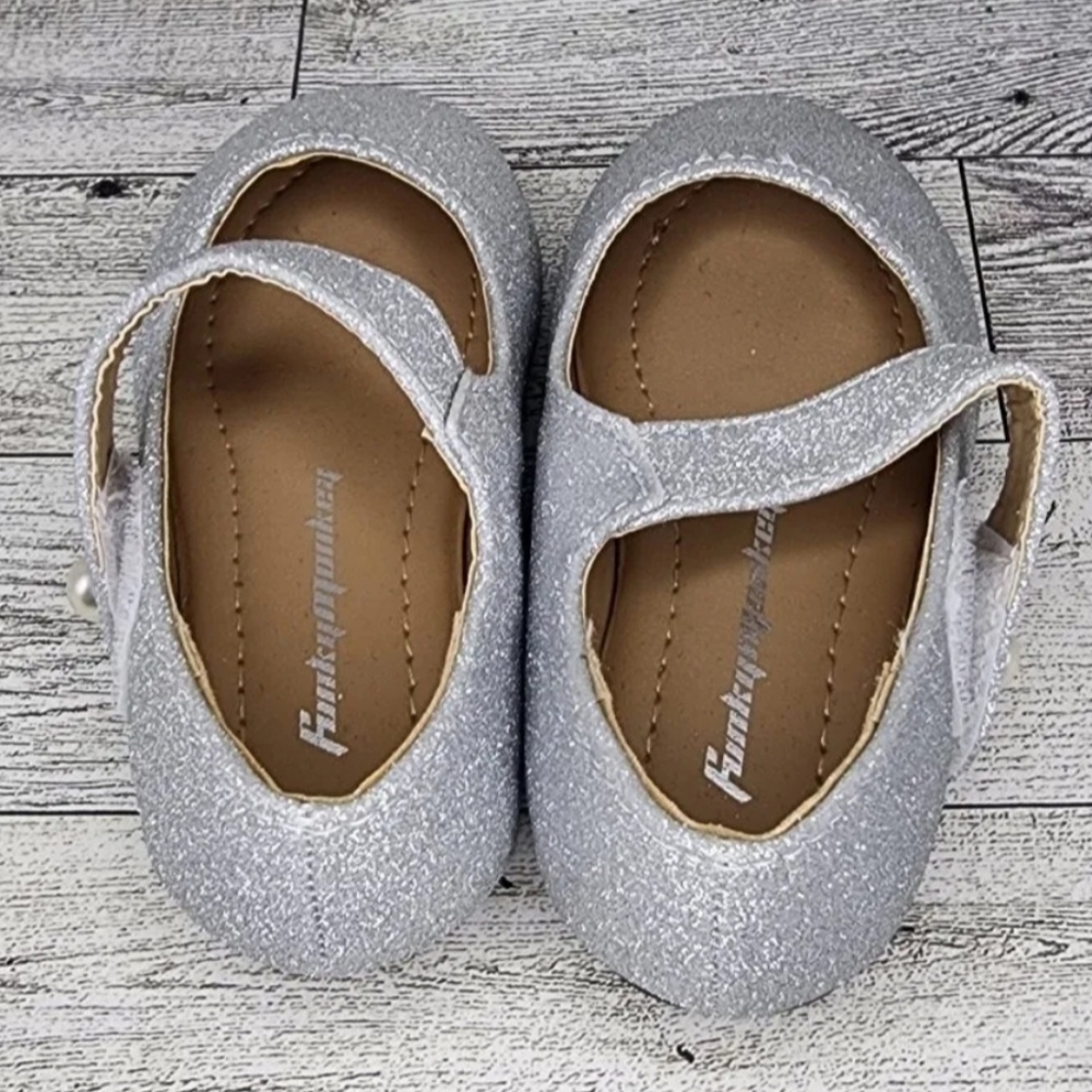 Funkymonkey Toddler Mary Jane's Shoes Size 5